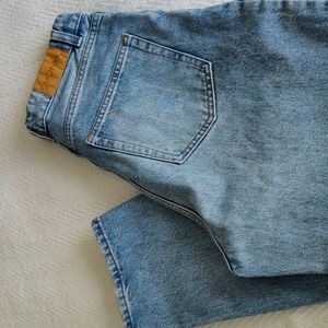 MONKI Taiki Baloon Leg Jeans Size 27